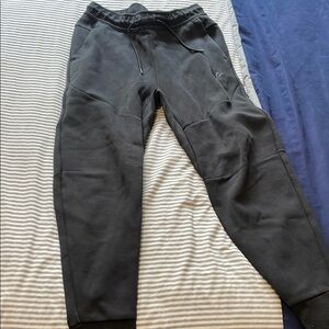 Black Nike Tech Jogger Sweatpants size small